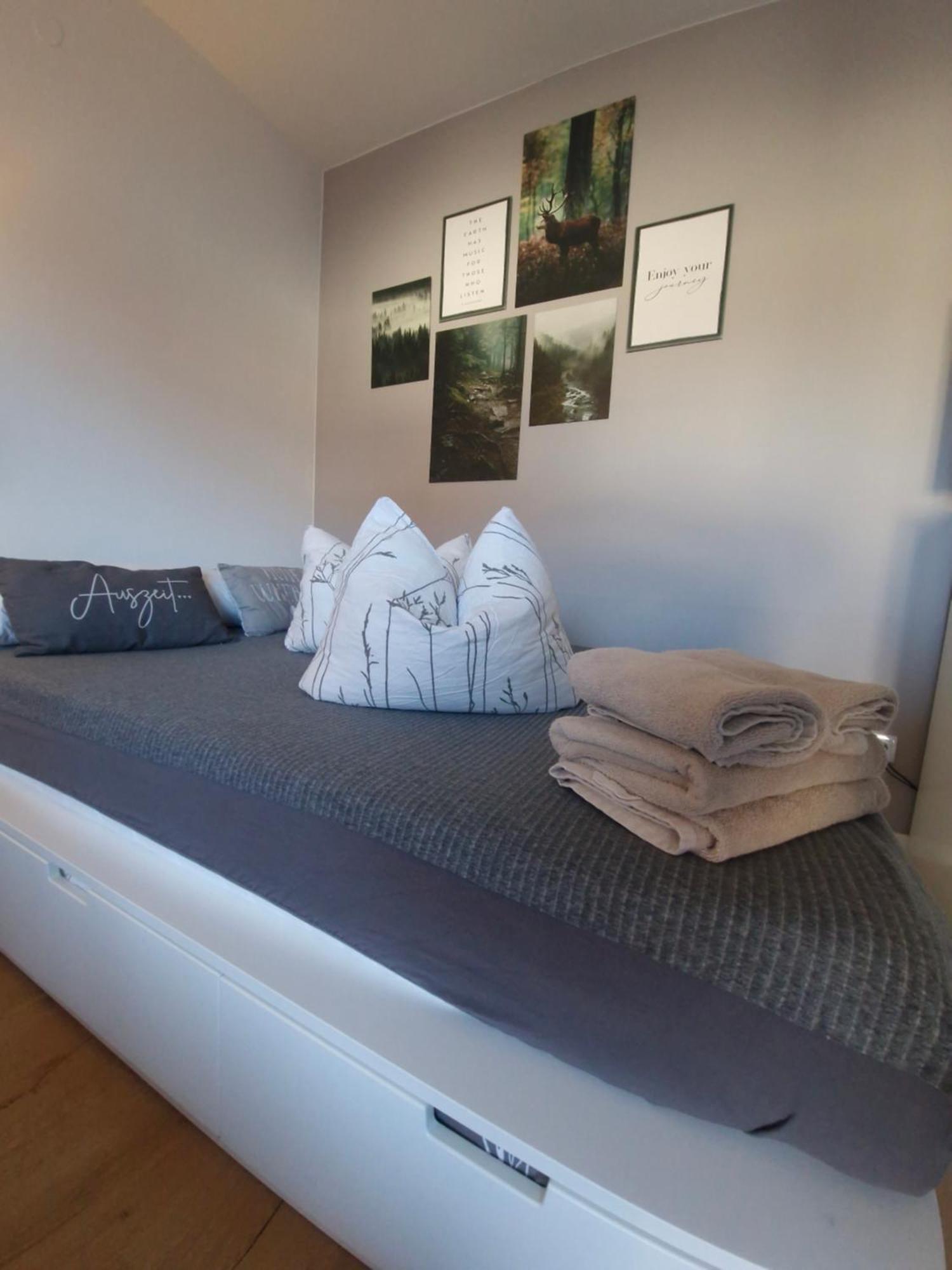 Apartment Mit Garten Бад Лаутерберг Екстериор снимка